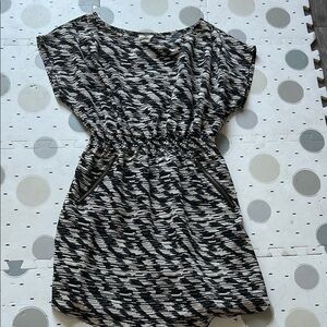 One Clothing Monochrome Zigzag Dress